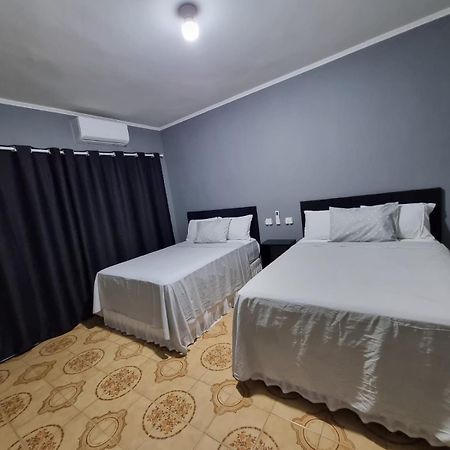 Villa Fatima Hostel Gru กัวรูยุส ภายนอก รูปภาพ